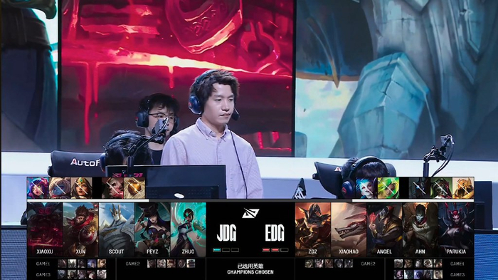 包含EDG险胜100T，Inspired开启传奇时刻鏖战多局全球总决赛，锁定晋级资格的词条