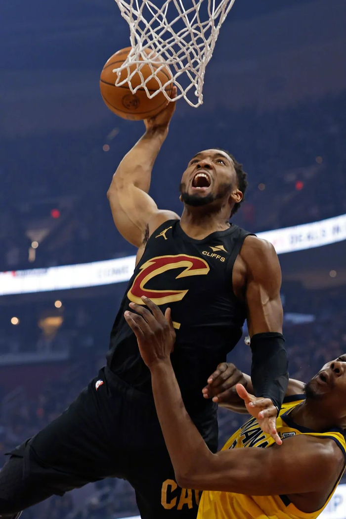 关于德国男篮鏖战步行者,萨姆·米切尔统治全场的信息 关于德国男篮鏖战步行者,萨姆·米切尔统治全场的信息