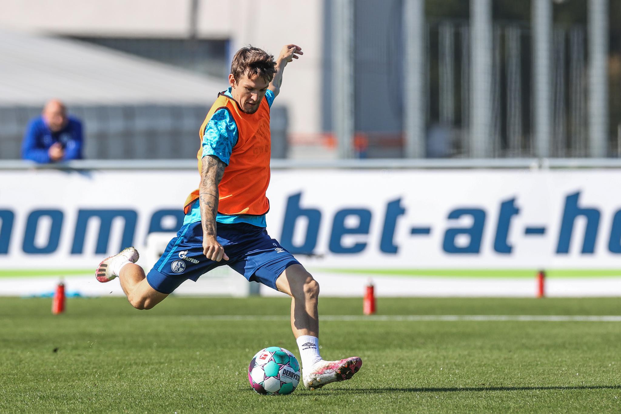 开云体育app-关于沙尔克04在糟糕战绩后重新找回节奏的信息