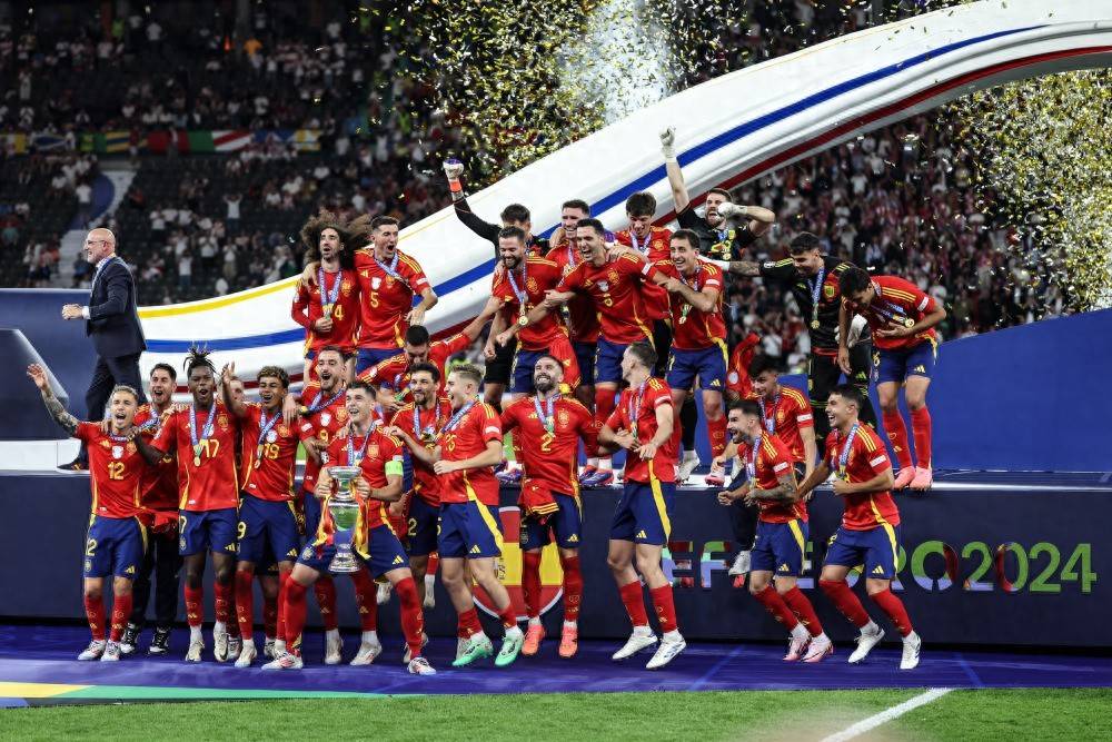 西班牙足球领头羊展现出强大的竞争力的简单介绍