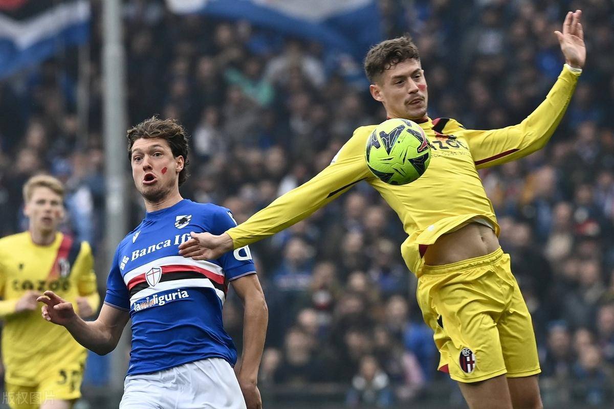 包含那不勒斯客场逆转胜利，奠定意甲争冠基础的词条