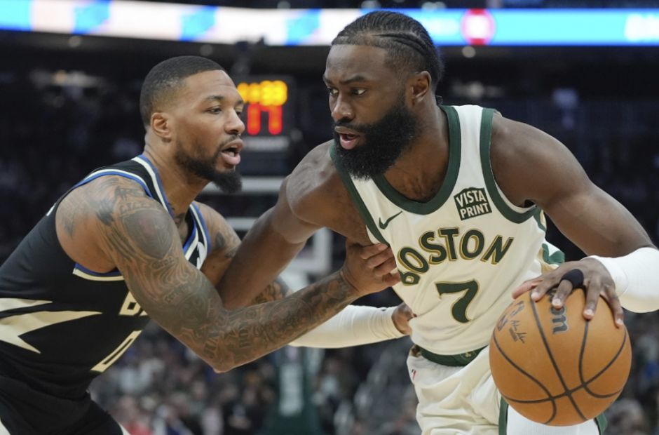 包含凯尔特人击败雄鹿，塔图姆单场得分破创个人纪录的词条