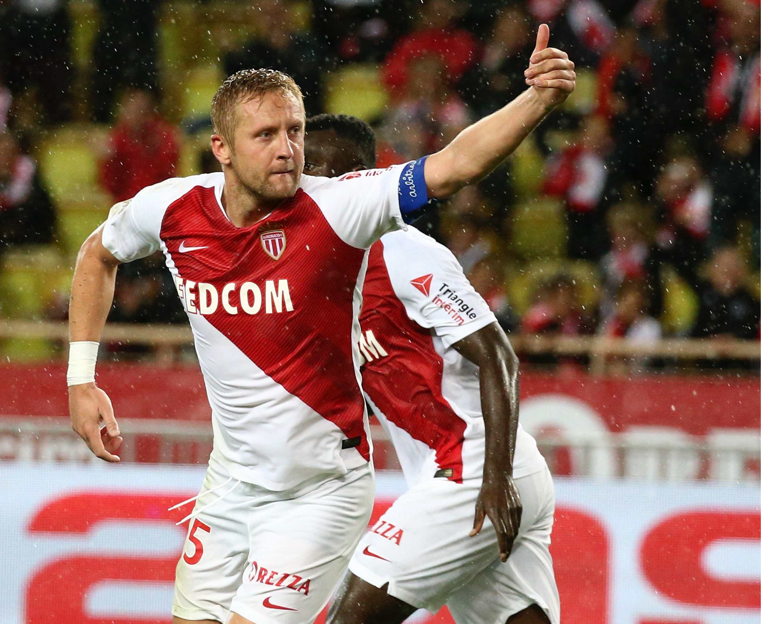 阿拉维斯客场击败强敌，表现强势稳定