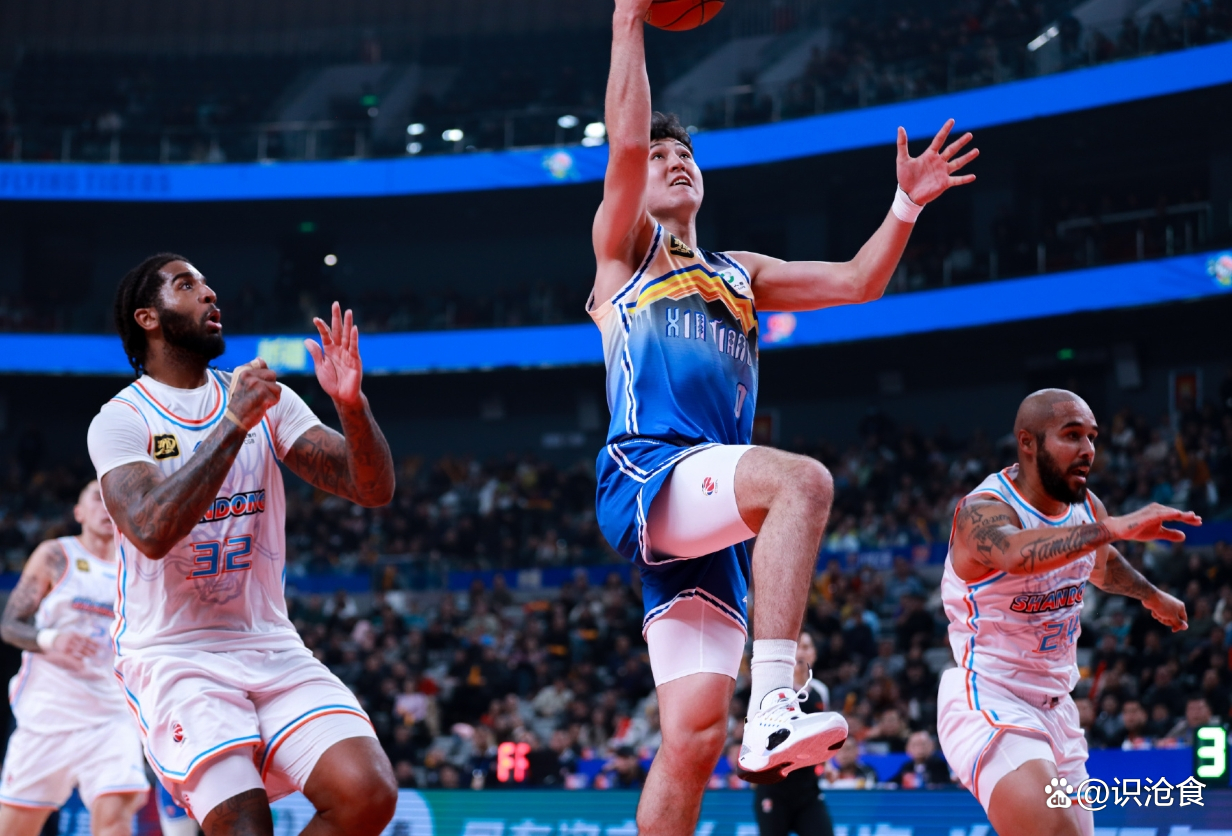 开云体育登录-河南科技队在第四节逆袭，赢得胜利