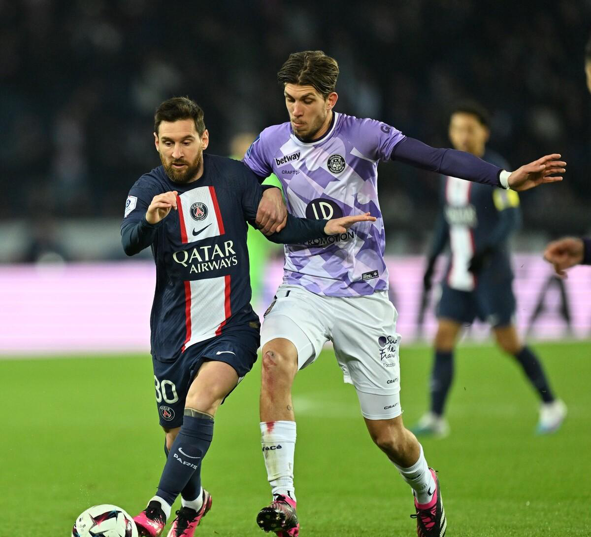 韩国羽毛球队碾压法国羽毛球队，安赛龙三分雨点燃全场的简单介绍