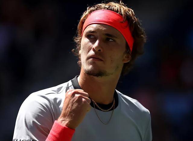 意大利网球队轻取美国网球队，兹维列夫送出助攻的简单介绍