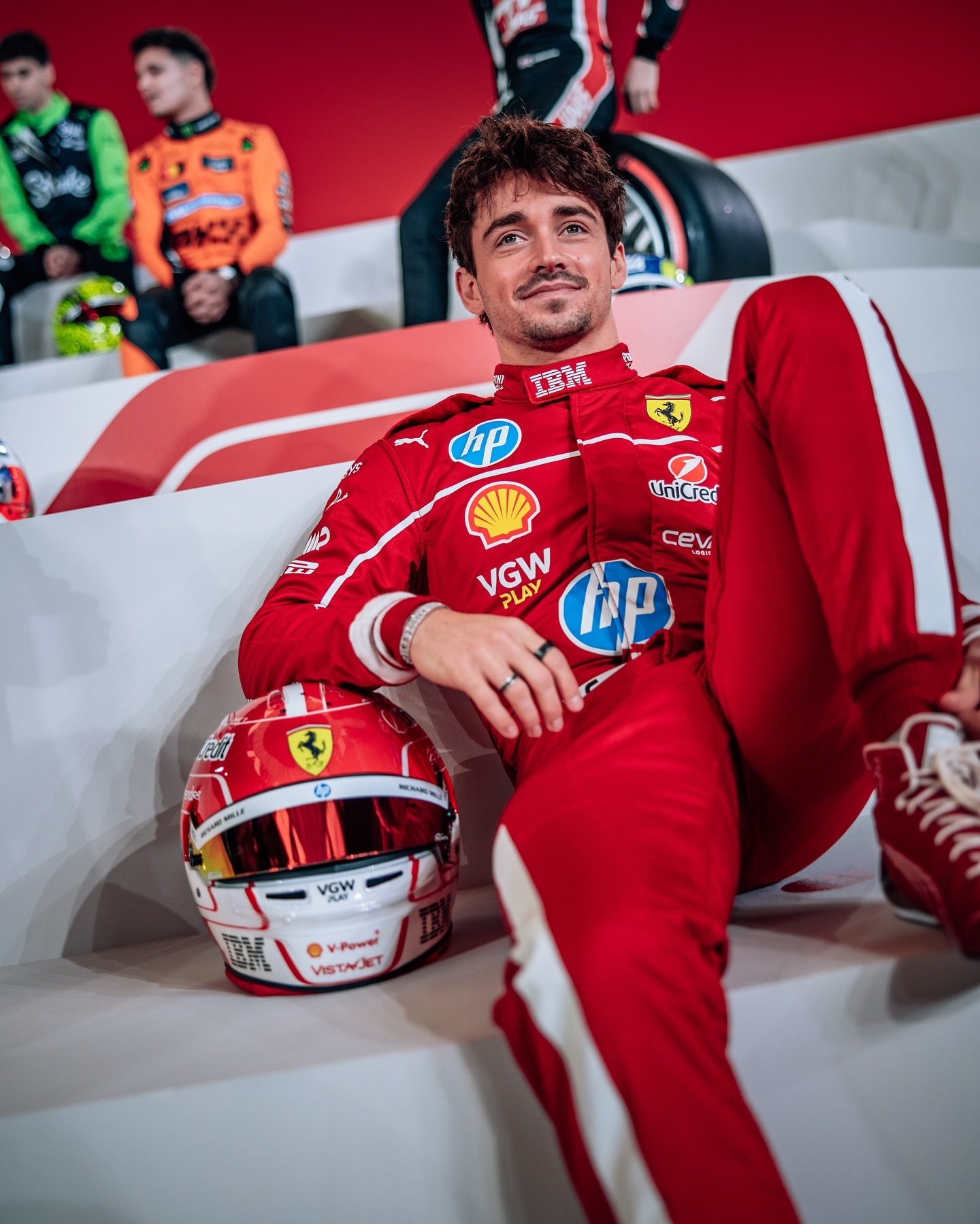 开云下载-红牛二队横扫雷诺车队，诺里斯带队取胜