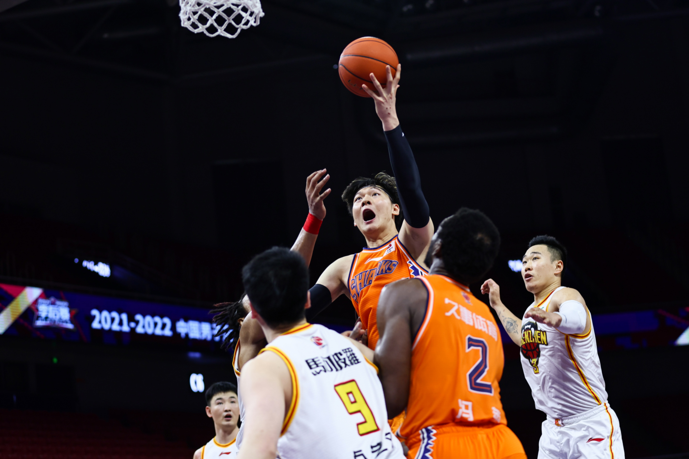 四川队轻取山西队，王哲林带队取胜