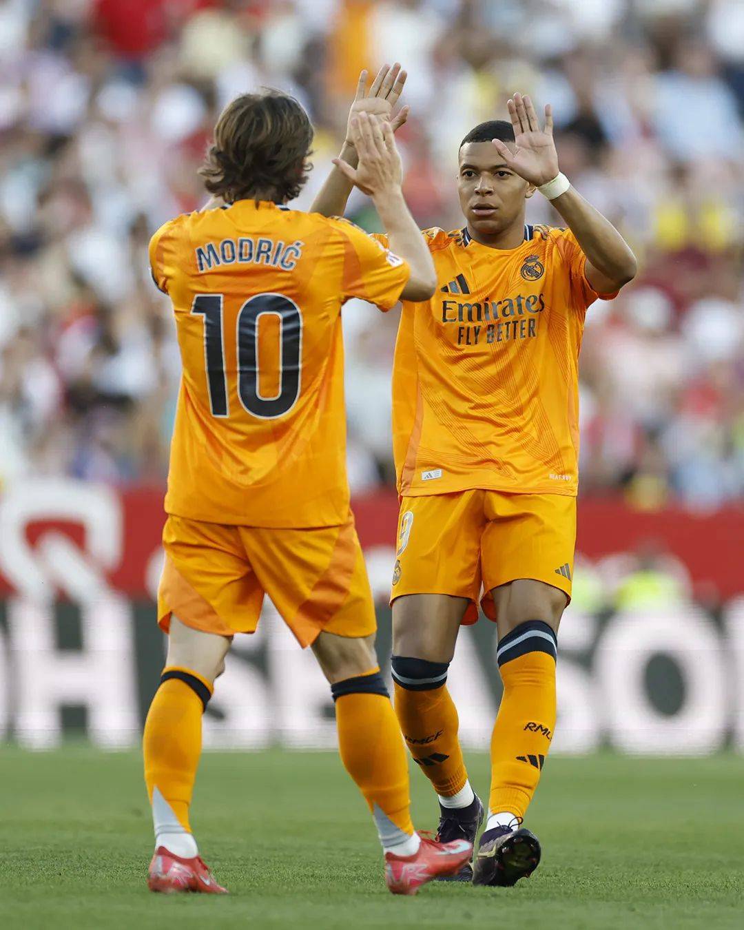 包含葡萄牙翻盘克罗地亚，姆巴佩扛起全队的词条